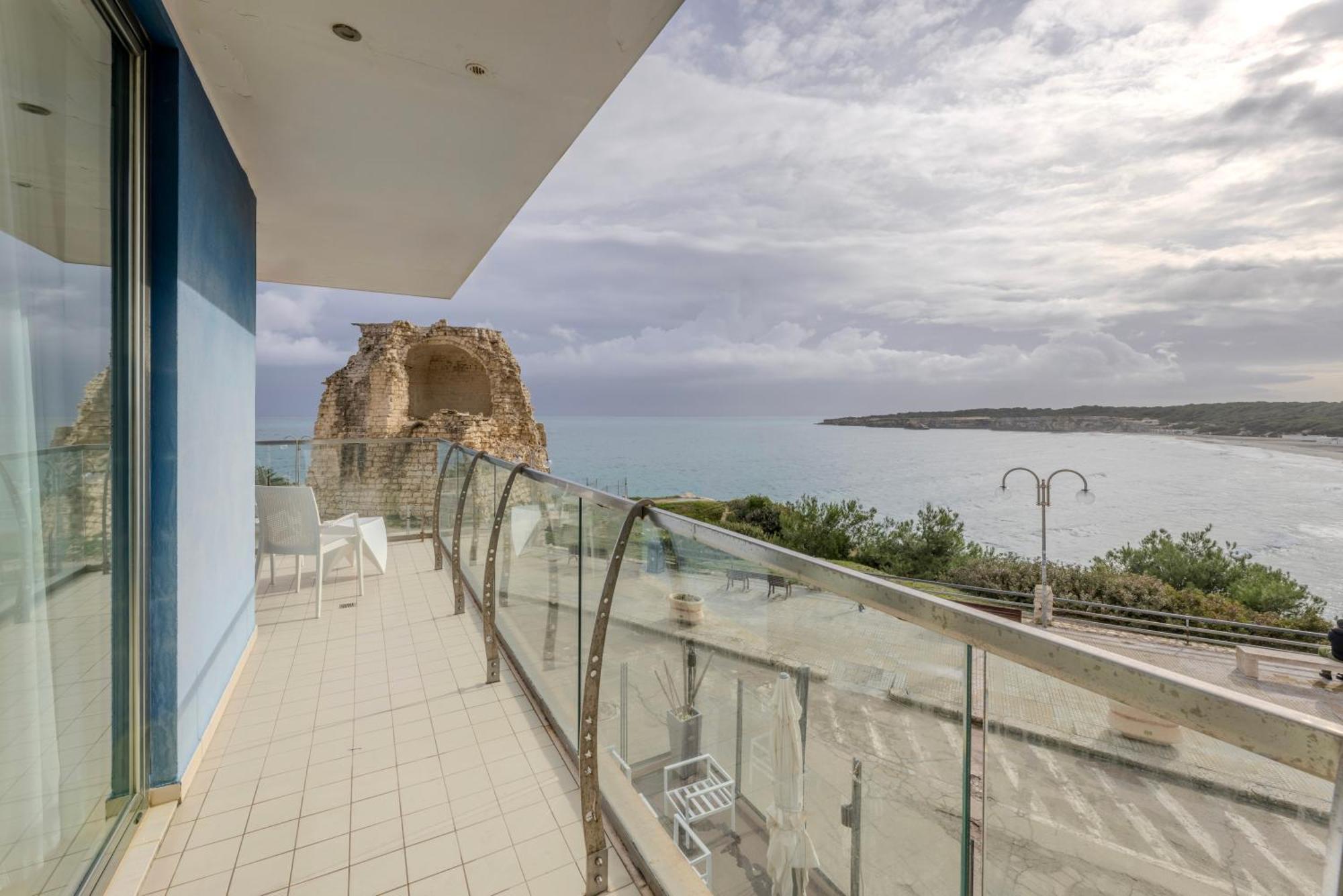 Hotel Belvedere Torre dell'Orso Kültér fotó